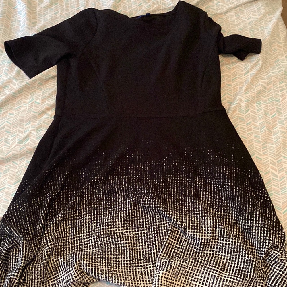 Cute long sleeve black dress!